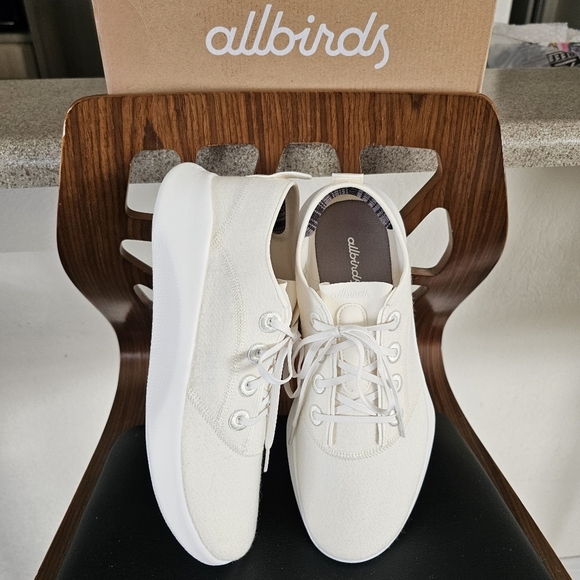 Allbirds Women's SuperLight Wool Runners - Natural White (Blizzard Sole) - Picture 1 of 9